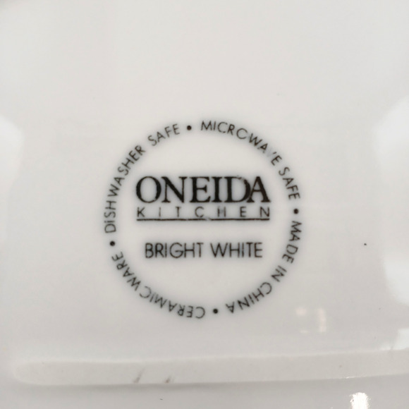 Oneida Bright White Oval Ceramic Serving Platters 11.5" Set of 2 Microwave Safe - Picture 4 of 6